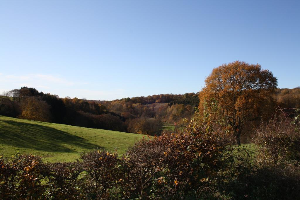 A L'Ombre Du Clocher Montbliart Esterno foto
